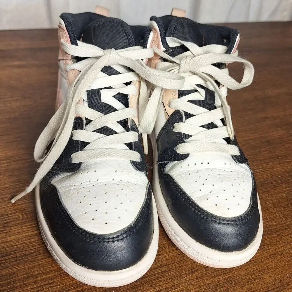 Nike Air Jordan 1 Mid 